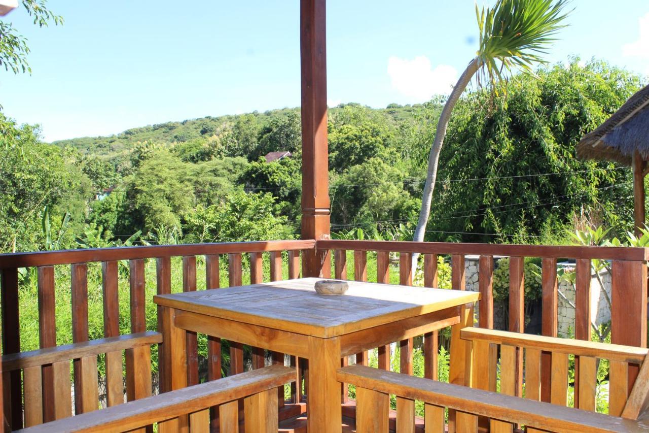 Bamboo Bungalows Batununggul Exterior foto
