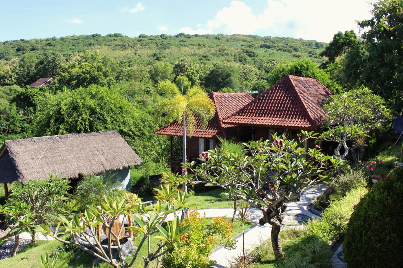 Bamboo Bungalows Batununggul Exterior foto