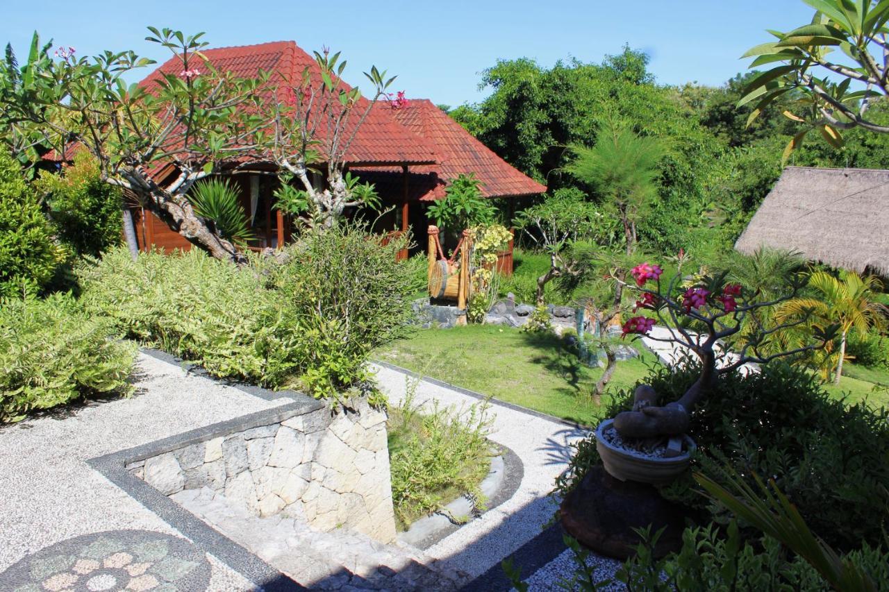 Bamboo Bungalows Batununggul Exterior foto