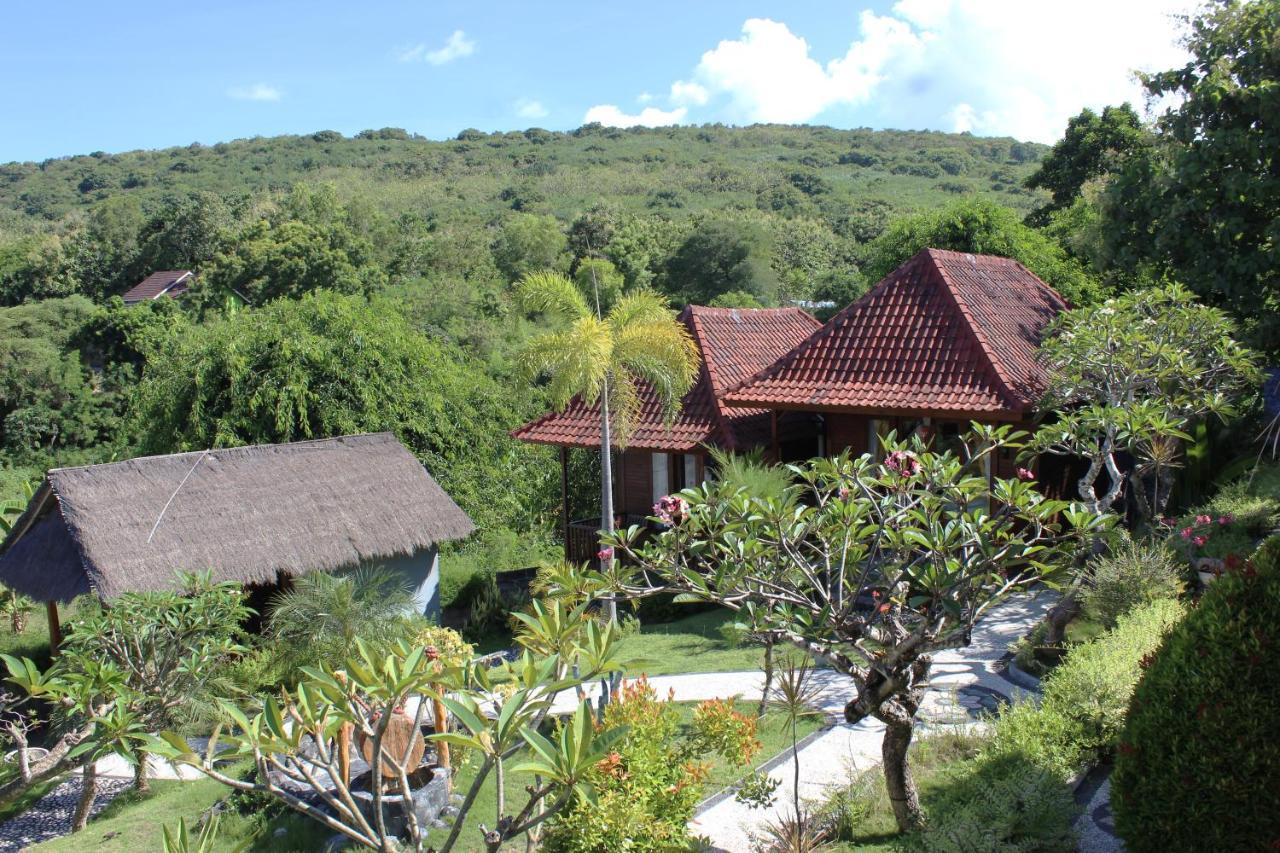Bamboo Bungalows Batununggul Exterior foto