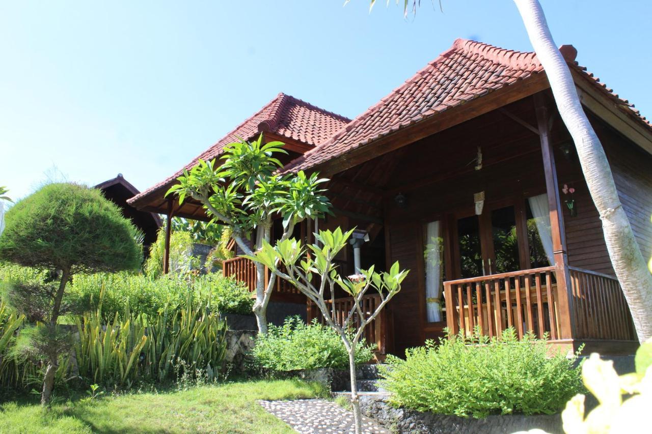 Bamboo Bungalows Batununggul Exterior foto