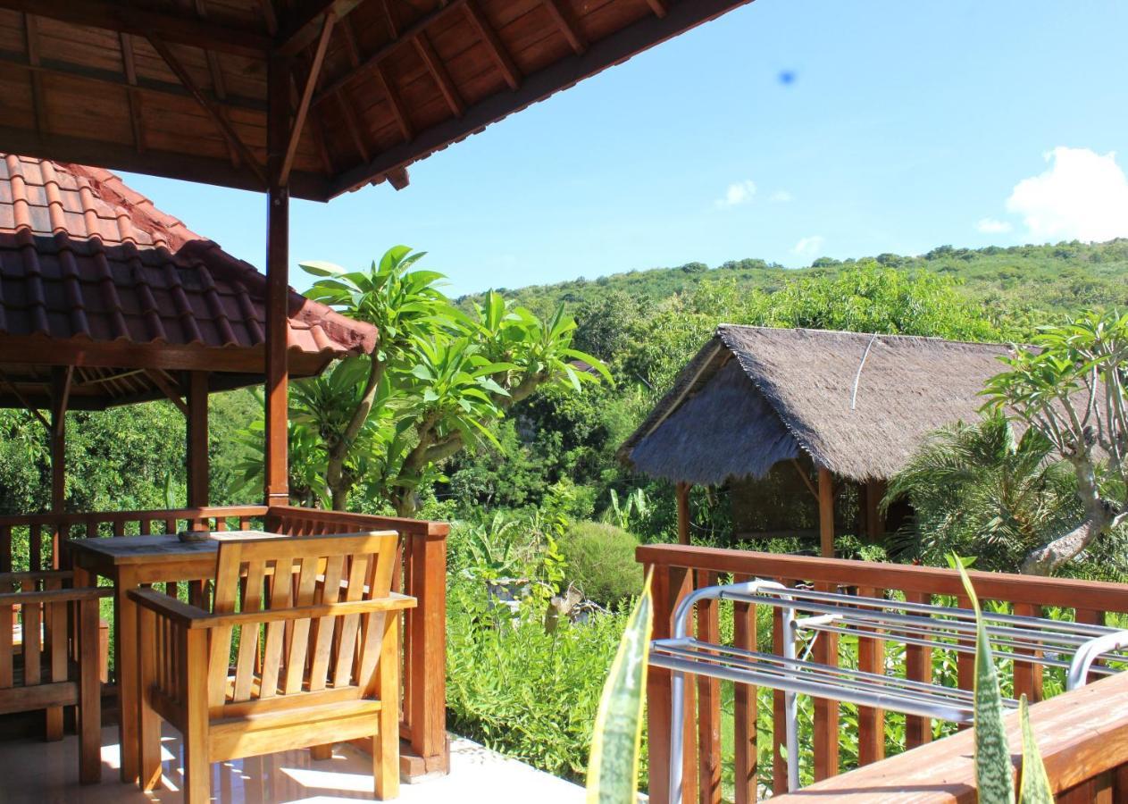 Bamboo Bungalows Batununggul Exterior foto